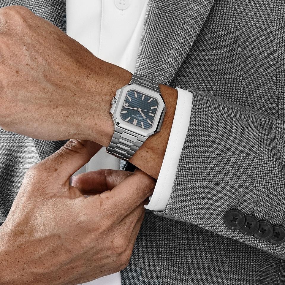 パテック フィリップ キュビタス Cubitus 7128/1G-001 White Gold Blue Dial (2025) 40mm