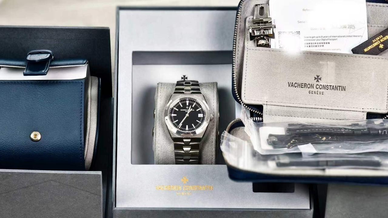 ヴァシュロン・コンスタンタン  Overseas Automatic Full set 4520V/210A-B483 41mm
