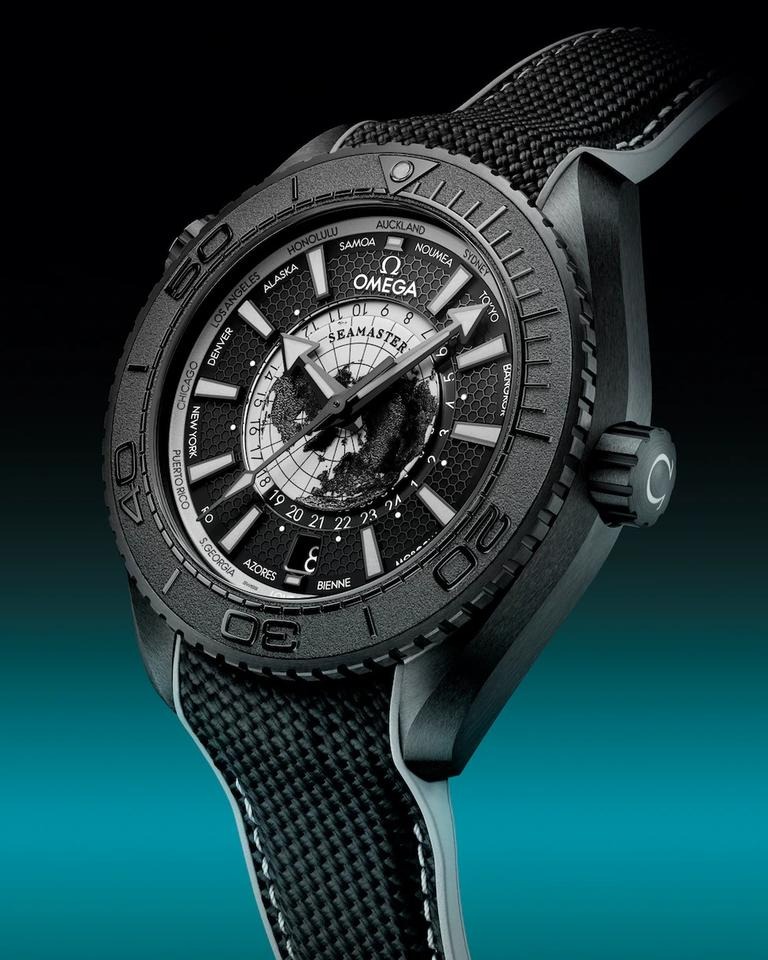 オメガ Seamaster Planet Ocean Worldtimer 600m Worldtimer Master 215.92.46.22.01.007 45.5mm