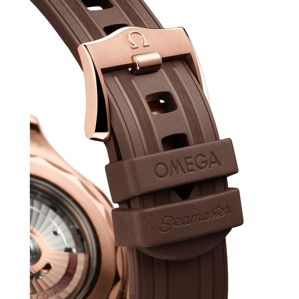 オメガ シーマスター ダイバー 300 M 42mm Sedna Gold on Rubber Strap - 210.52.42.20.04.001