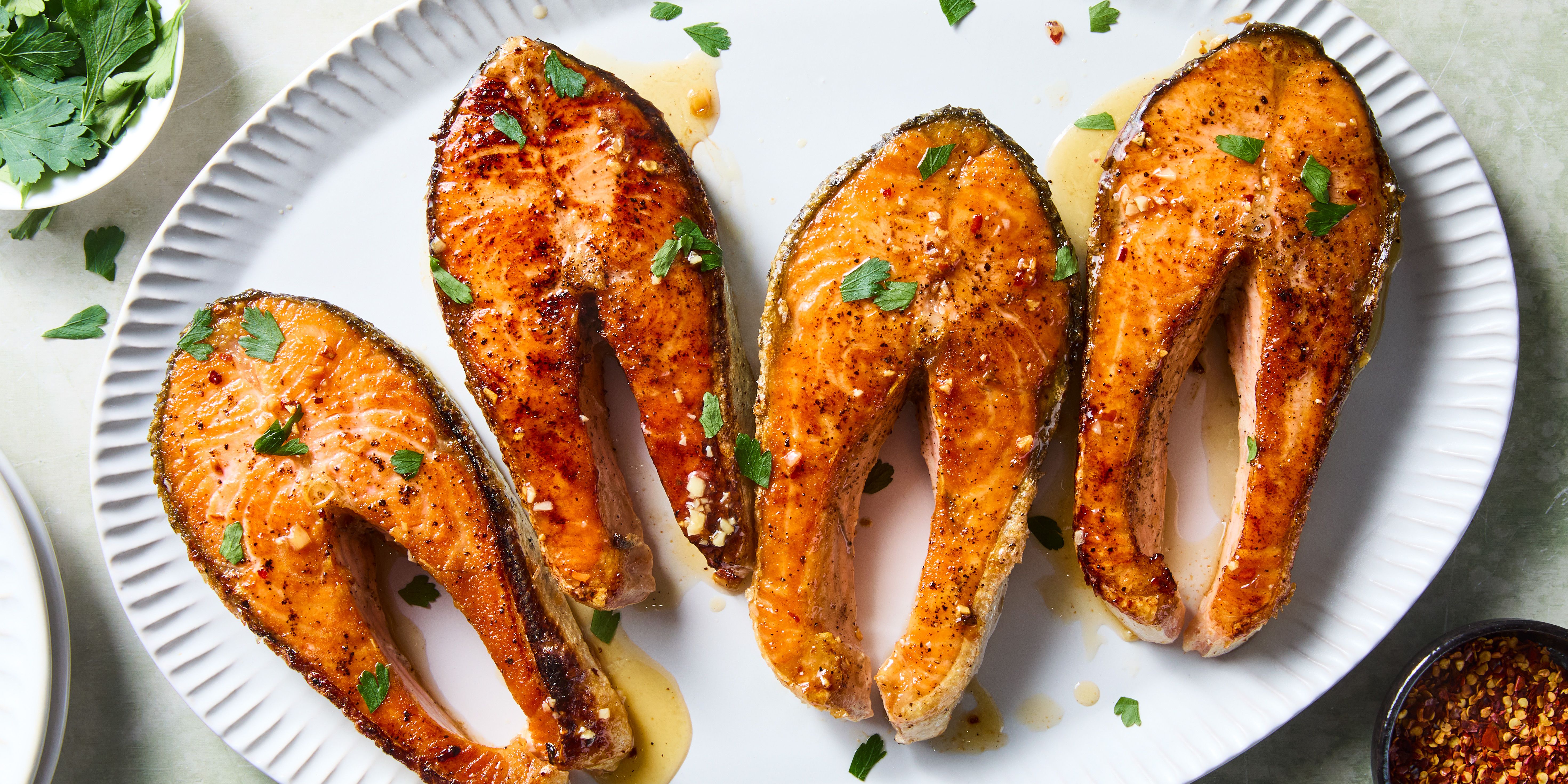 NORWAY FROZEN SALMON STEAK 1kg (4 or 5 pcs) 挪威三文鱼片一公斤(4至5片)
