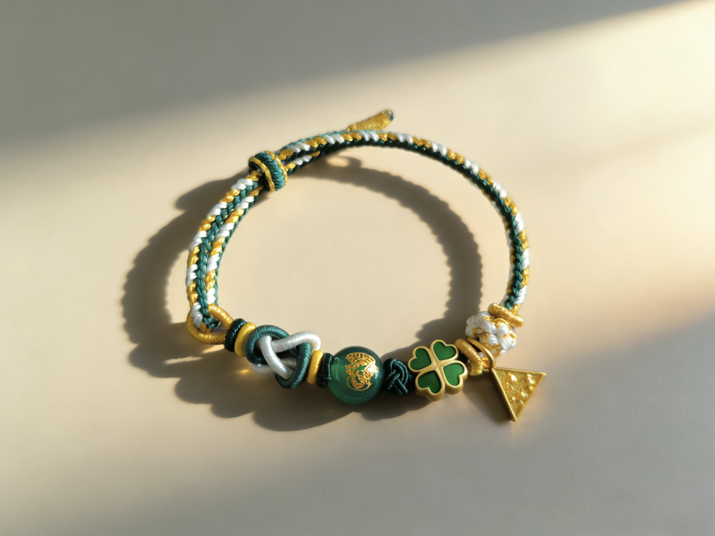 Year of the Rabbit Tai Sui Protection Bracelet – Four-Leaf Clover & Green Agate Handwoven Cord