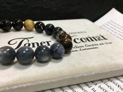 Five Elements Gather Auspiciousness · Tiger's Eye & Lapis Lazuli Career Crystal Bracelet, Garnet Multi-Gem Wealth-Attracting Bracelet