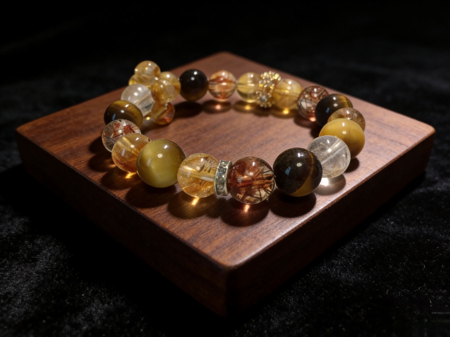 Five Elements Earth · Hou Rang Fortune-Stabilizing Crystal Bracelet (Solid Blessing Style)