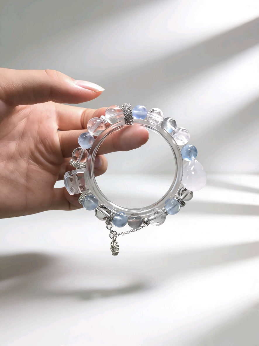 Product Title：Haiyue Sends Affection · Aquamarine & Gray Moonstone Love Bracelet, White Crystal Bracelet for Attracting Romantic Connections & Happiness