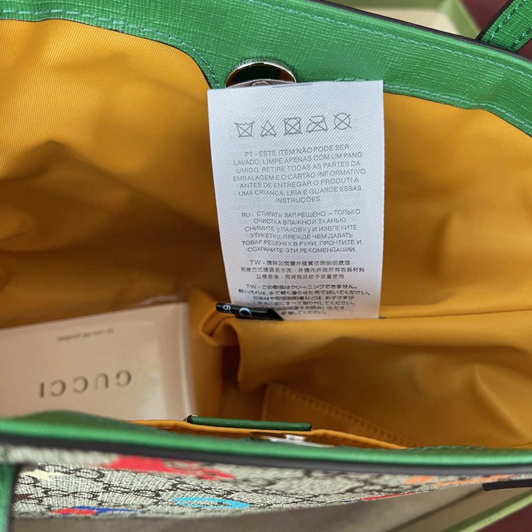 GG Tote儿童包 原厂皮 型号 410812 尺寸 21x20x10 这样实用的小可爱 真的很难抗拒 轻便 能装 百搭 P(农场最高版本)