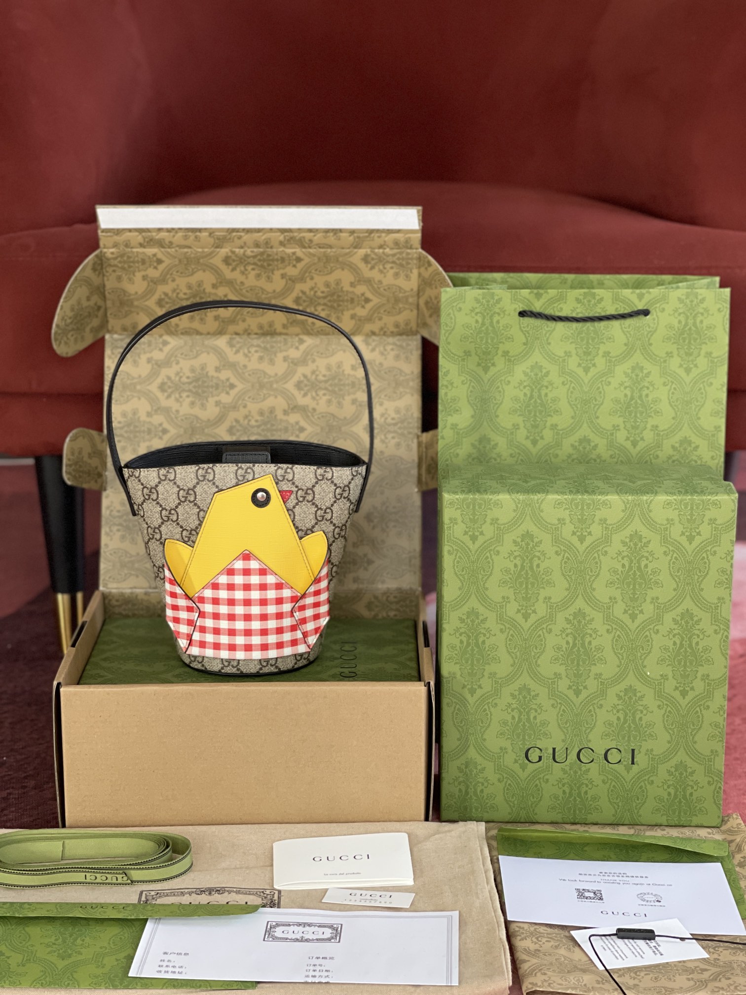 GG Tote儿童包 原厂皮 型号 606193 尺寸 11x16.5x11 小小巧巧一只，嫩黄色很适合春夏 高颜值回头率蹭蹭上涨，必冲无疑 P