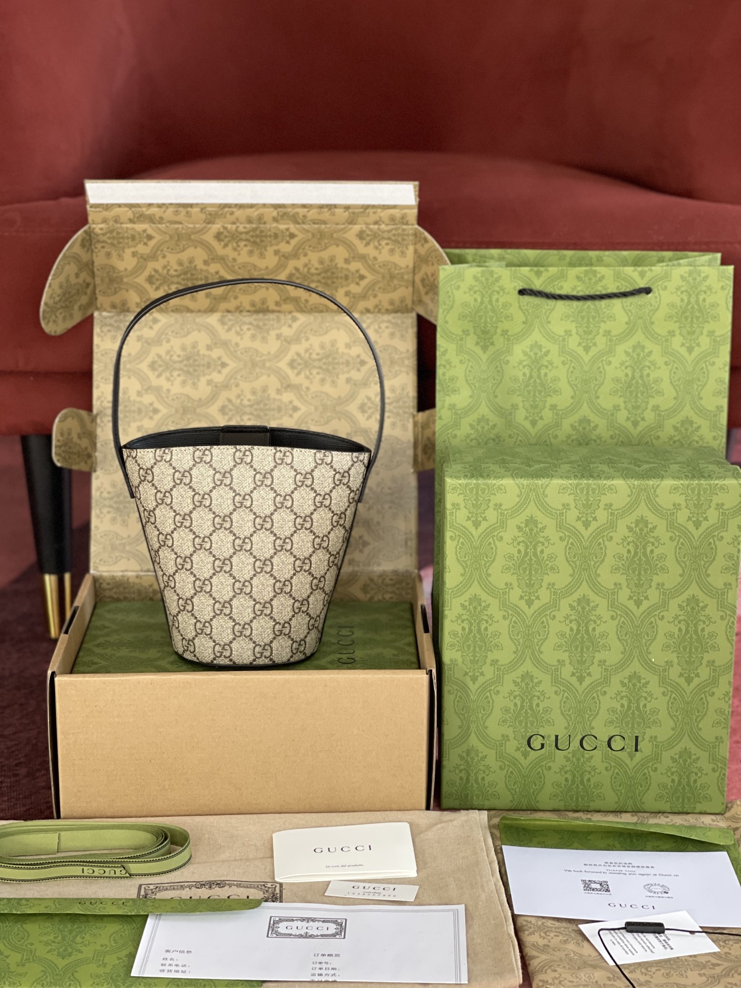 GG Tote儿童包 原厂皮 型号 606193 尺寸 11x16.5x11 小小巧巧一只，嫩黄色很适合春夏 高颜值回头率蹭蹭上涨，必冲无疑 P