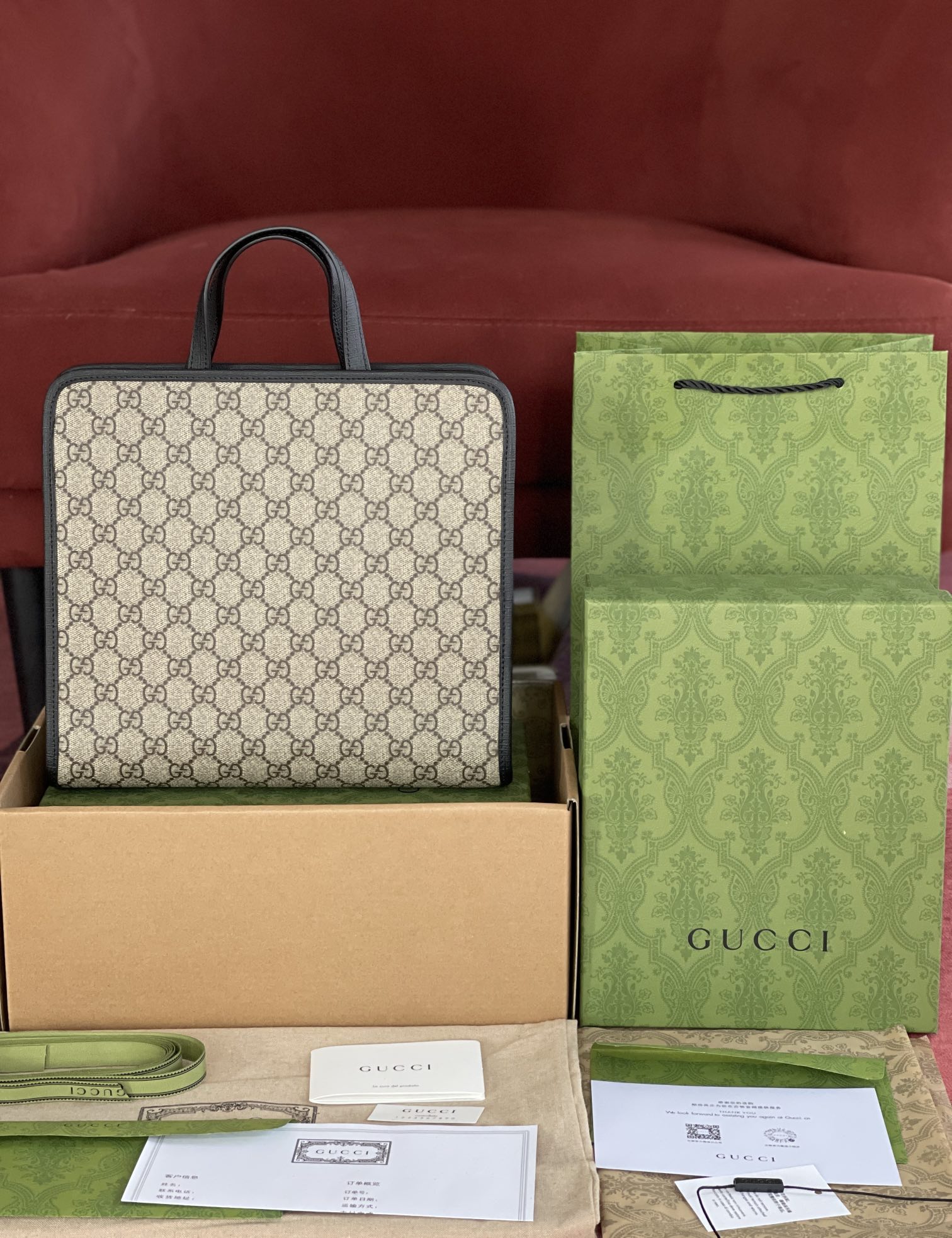 Gucci Supreme  帆布儿童包 小鸡系列 最高版本 型号：606192 尺寸：28.5*25*11cm 附带️全套最新绿色系列环保包装