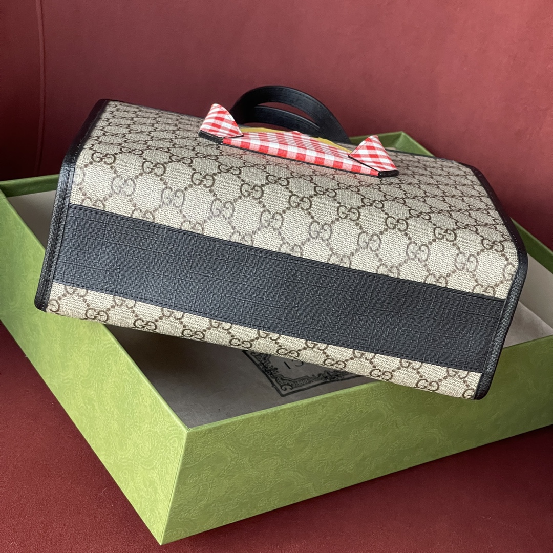 Gucci Supreme  帆布儿童包 小鸡系列 最高版本 型号：606192 尺寸：28.5*25*11cm 附带️全套最新绿色系列环保包装