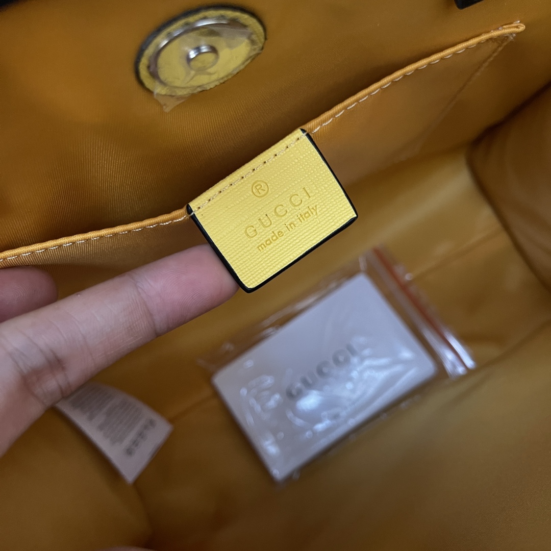 Gucci Supreme  帆布儿童包 小鸡系列 最高版本 型号：606192 尺寸：28.5*25*11cm 附带️全套最新绿色系列环保包装