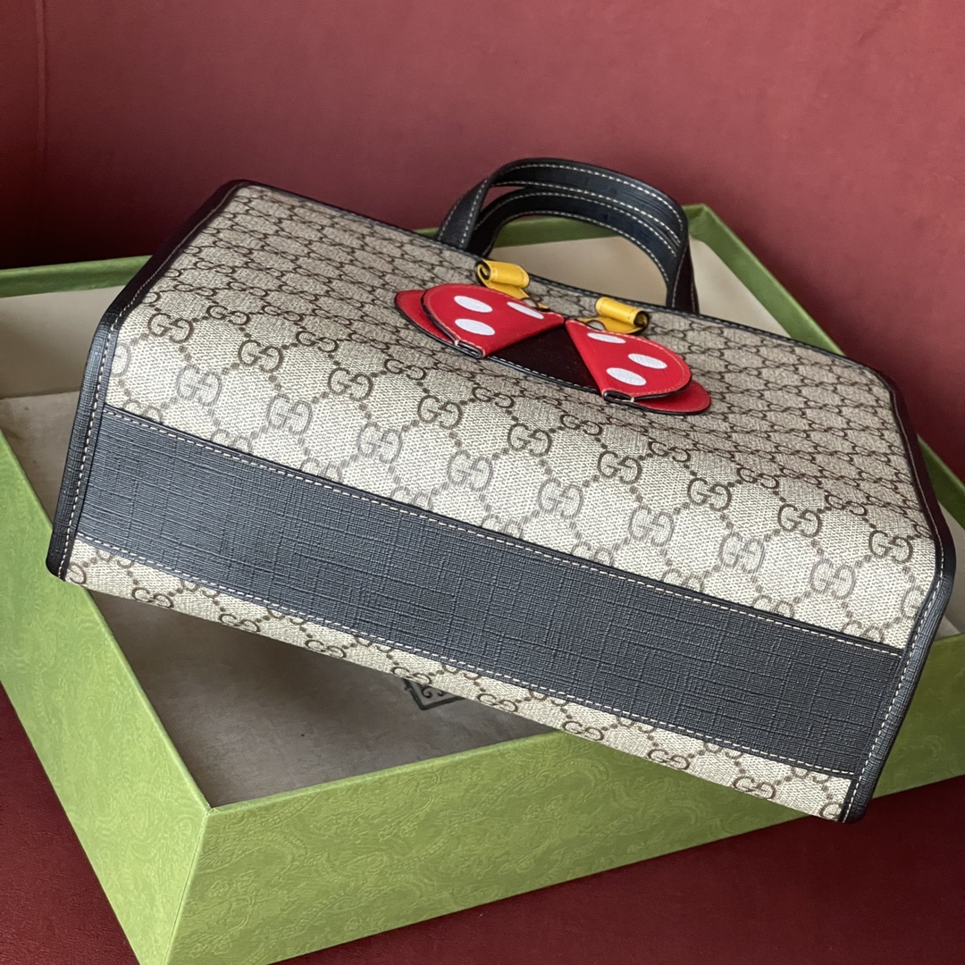 Gucci Supreme  帆布儿童包 瓢虫系列 最高版本 型号：664083 尺寸：28.5*25*11cm 附带️全套最新绿色系列环保包装