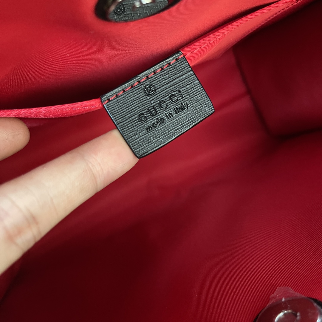 Gucci Supreme  帆布儿童包 瓢虫系列 最高版本 型号：664083 尺寸：28.5*25*11cm 附带️全套最新绿色系列环保包装