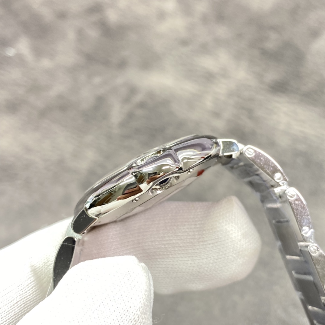 Cartier Ballon Bleu 33mm Quartz Ladies' Watch Sapphire Crystal Glass Swiss Quartz Movement