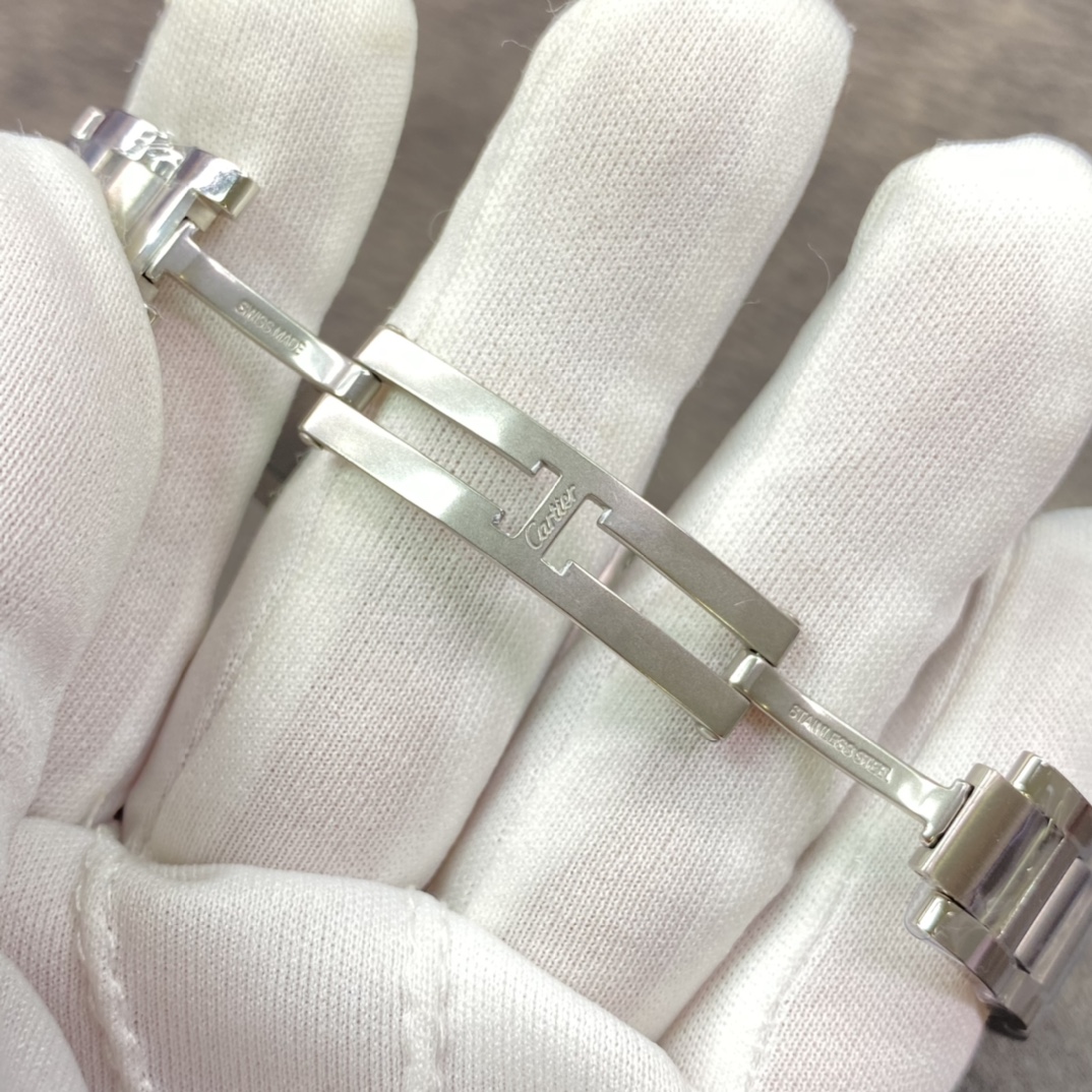 Cartier Ballon Bleu 33mm Quartz Ladies' Watch Sapphire Crystal Glass Swiss Quartz Movement