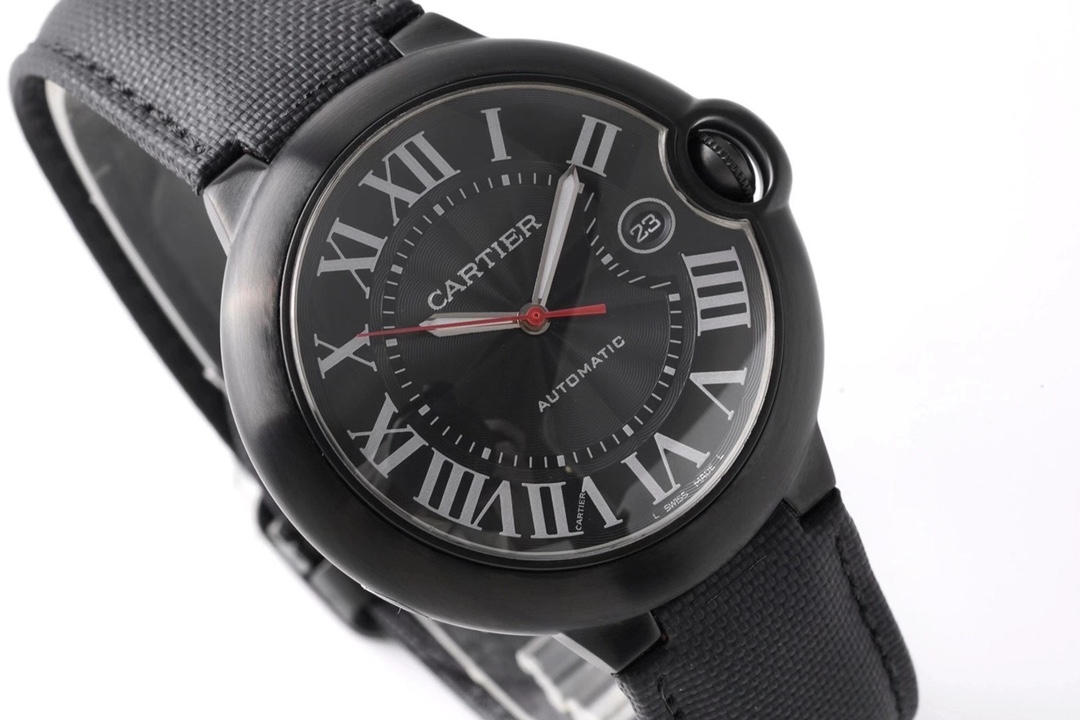 42mm Blue Balloon WSBB0015 Men's Watch Collection! The upgraded 2824 movement series arrives with a bang! 1. Case Construction: Swiss-grade precision finishing! PVD carbon-coated stainless steel case! Genuine blue spinel crown! Unrivalled curvature and cr