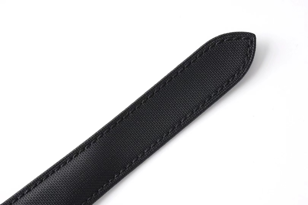 42mm Blue Balloon WSBB0015 Men's Watch Collection! The upgraded 2824 movement series arrives with a bang! 1. Case Construction: Swiss-grade precision finishing! PVD carbon-coated stainless steel case! Genuine blue spinel crown! Unrivalled curvature and cr