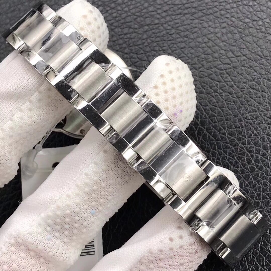 Cartier Ballon Bleu The most value-for-money ladies' watch Swiss Ronda quartz movement 28mm petite and dainty Quenched blue steel hands Crystal crown hand-polished