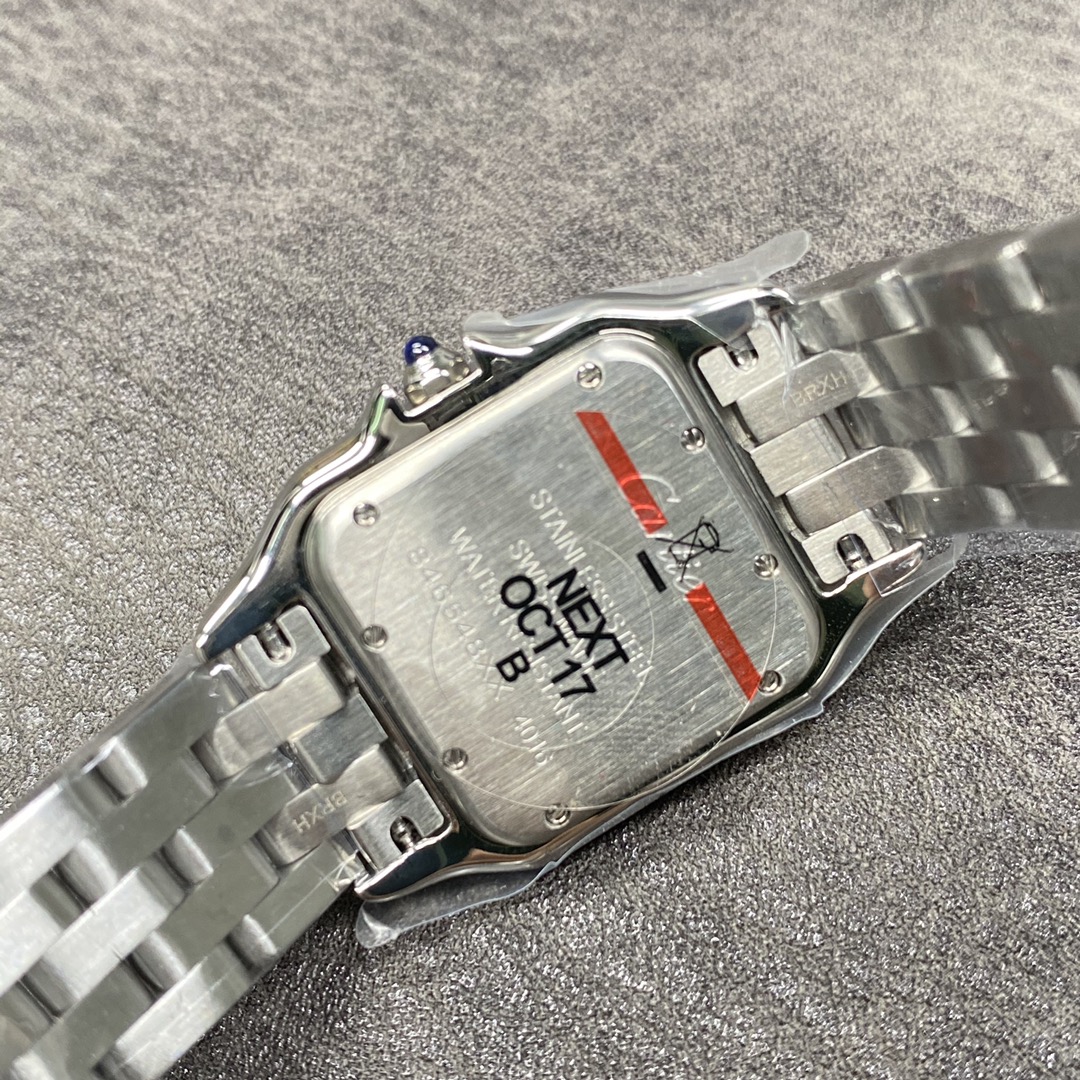 Cartier Panthère Collection Watch, featuring an exceptional steel bracelet. Crafted with meticulous care by AF watchmakers, the five-row 316L stainless steel bracelet offers remarkable flexibility. Paired with a Swiss-made quartz movement, it delivers rel