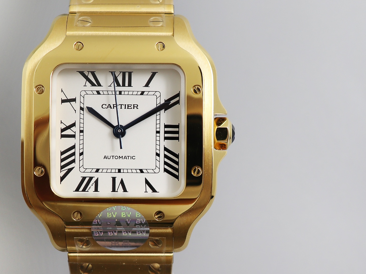 Cartier New Santos Ladies Medium Case: 316L stainless steel Dial: Gradient blue hands: Swiss-crafted burnt steel blue Glass: Swiss anti-reflective coating/anti-scratch/anti-fingerprint AF treatment Strap: Features ergonomic SmartLink detachment system. mm