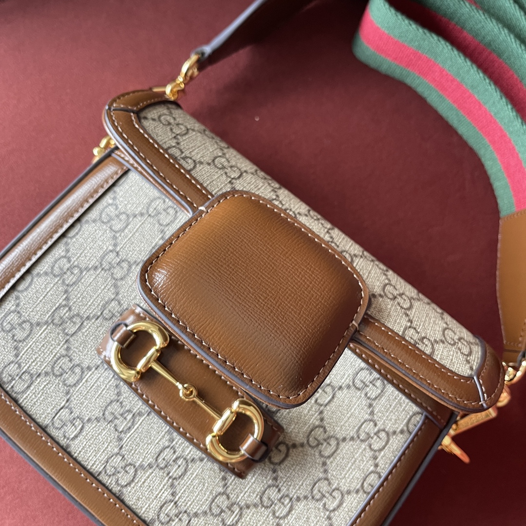 1955 Mini Horse Bit Series Genuine Leather Model 658574  Dimensions: 20.5*14.5*5cm 