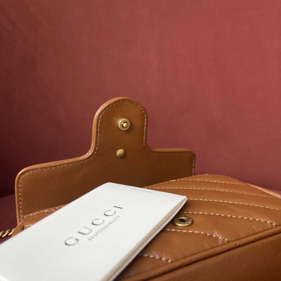 GG Marmont Caramel Brown: The Ultimate Style Companion Model: 476433 | Dimensions: 16.5 x 10 x 5 cm | Genuine Leather