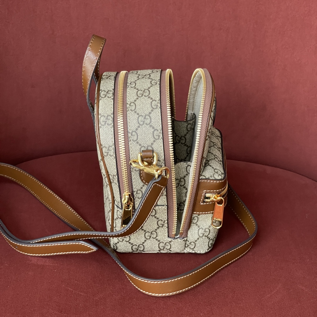 Genuine Leather Model: 725654 Dimensions: 15 x 9 x 8 cm Crafted from GG Supreme canvas with brown leather piping, this versatile bag can be worn around the waist or crossbody. The brand successfully reimagines a classic silhouette with this piece. It feat