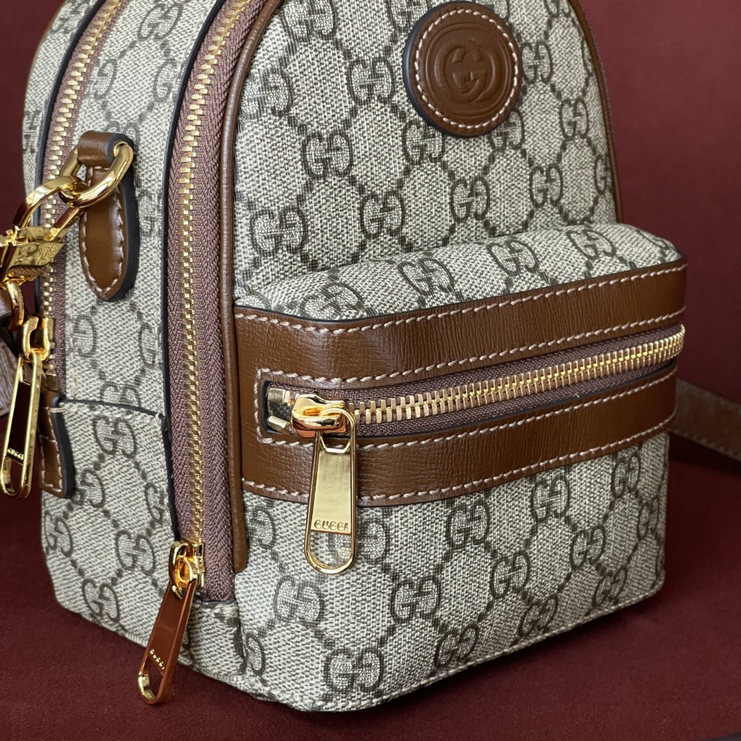 Genuine Leather Model: 725654 Dimensions: 15 x 9 x 8 cm Crafted from GG Supreme canvas with brown leather piping, this versatile bag can be worn around the waist or crossbody. The brand successfully reimagines a classic silhouette with this piece. It feat