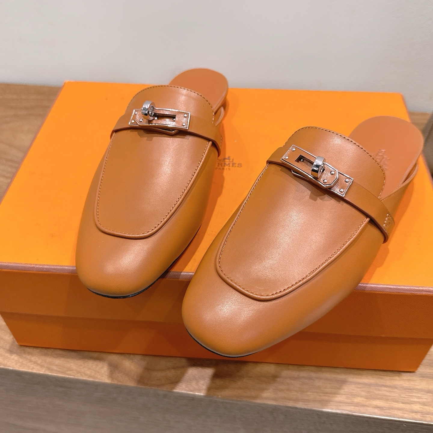 Hermès Kelly Buckle-Front Mule