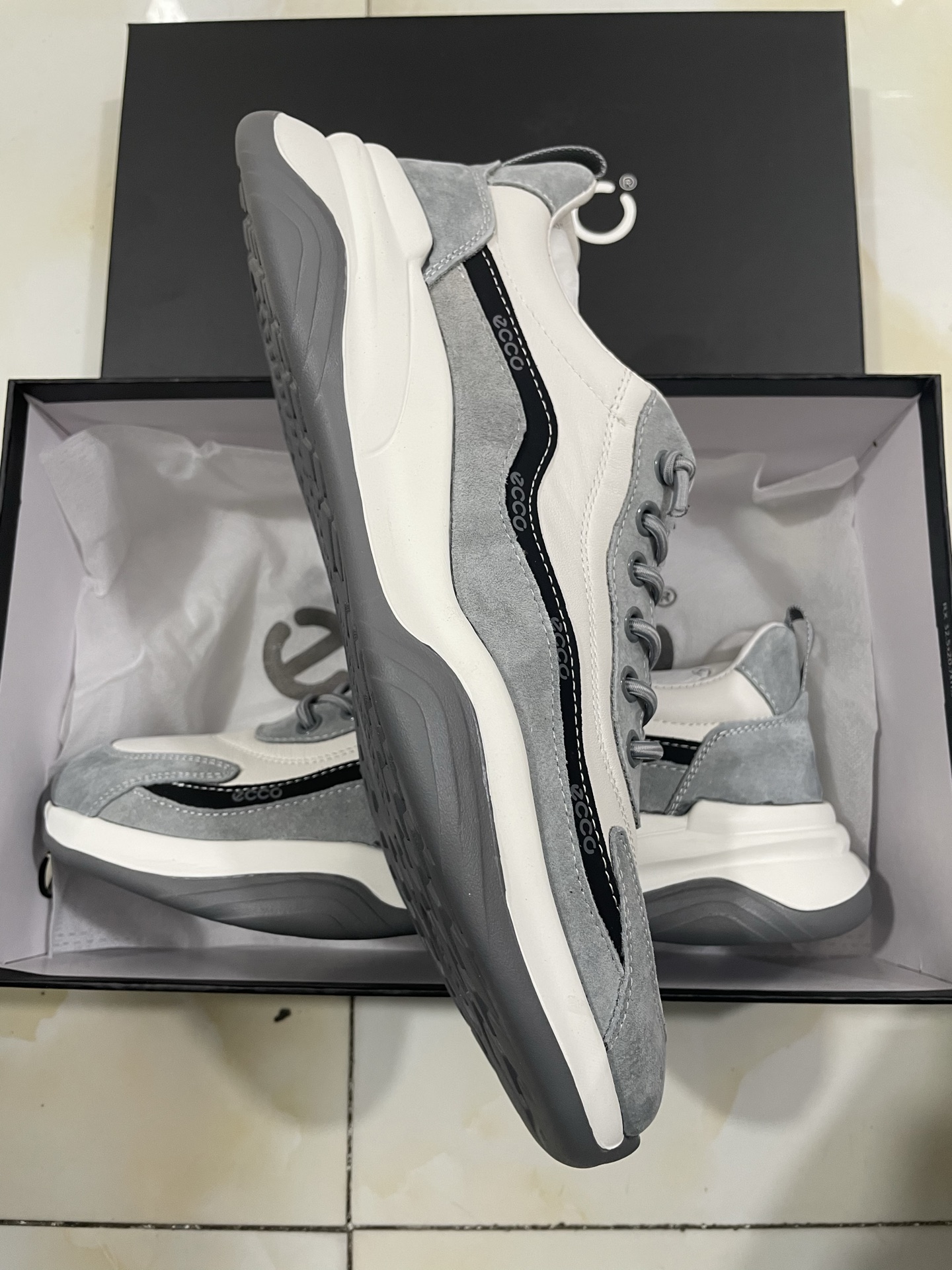 ECCO GRUUV Series Casual Sneakers