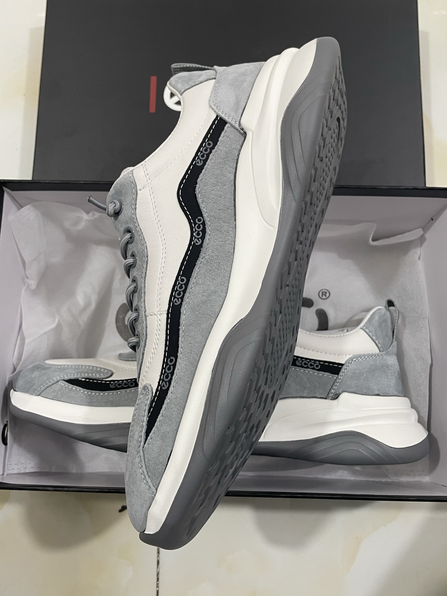 ECCO GRUUV Series Casual Sneakers