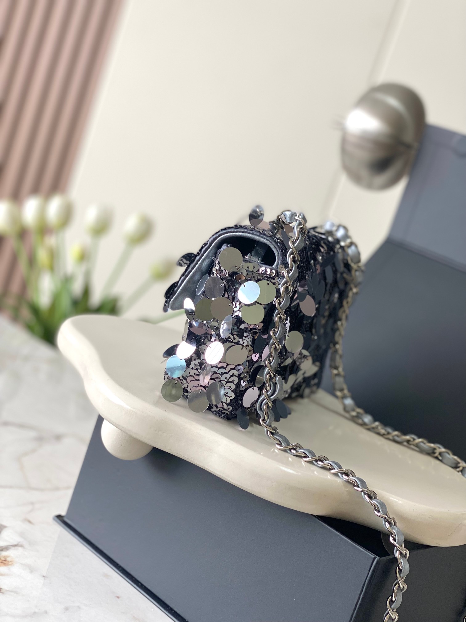 CHANEL MINI CF Sequined Evening Clutch Absolutely stunning, bling bling Dimensions: 20x12x9cm Style No.: 3523