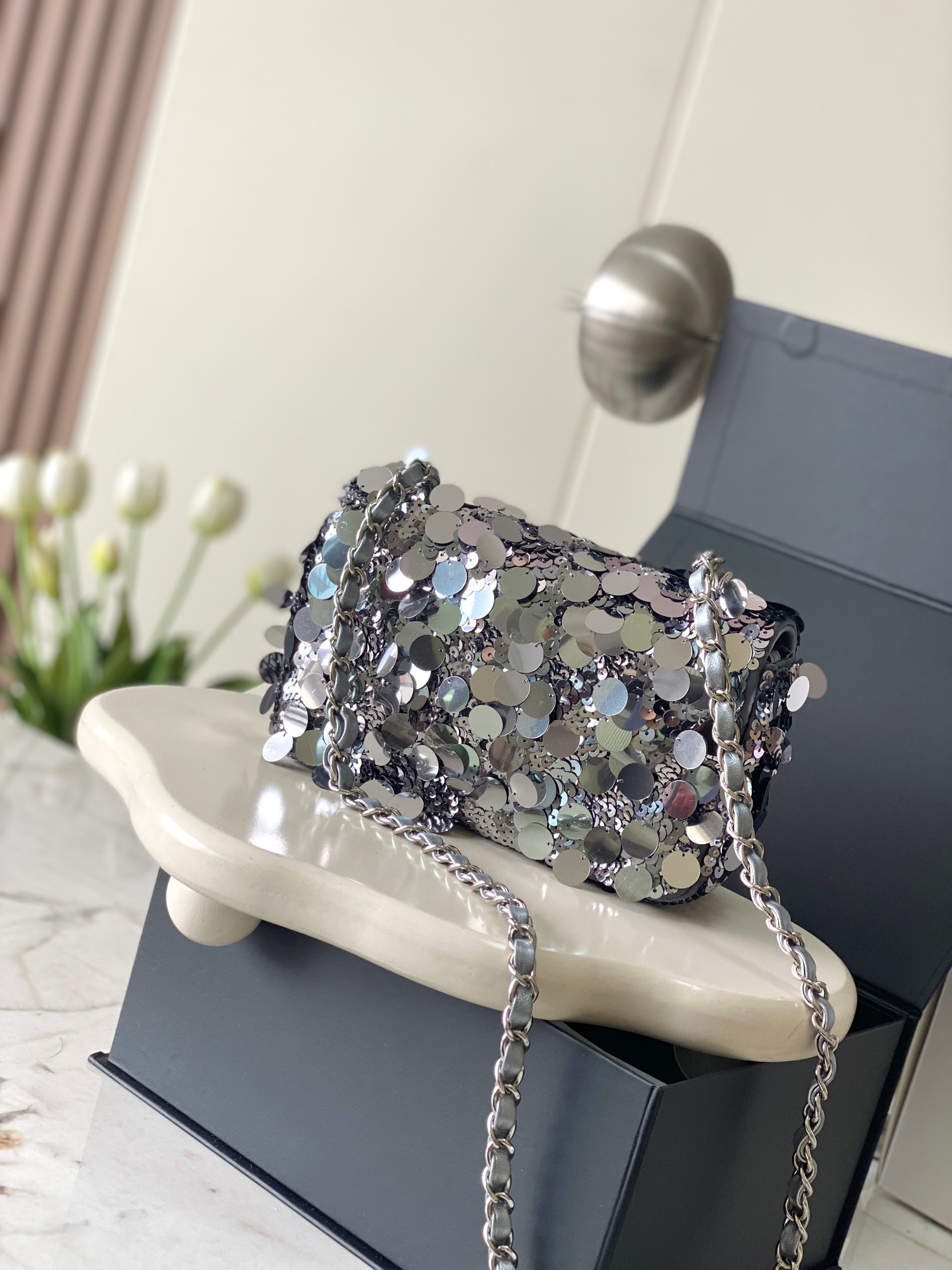 CHANEL MINI CF Sequined Evening Clutch Absolutely stunning, bling bling Dimensions: 20x12x9cm Style No.: 3523