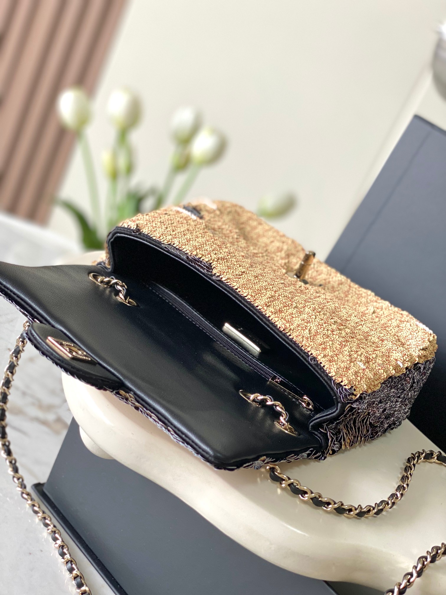 CHANEL MINI CF CLUTCH Dimensions: 20x14x7cm Style No.: 4140