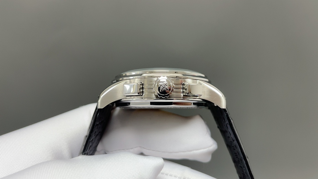 Patek Philippe Complications Chronograph Series 5170P-001