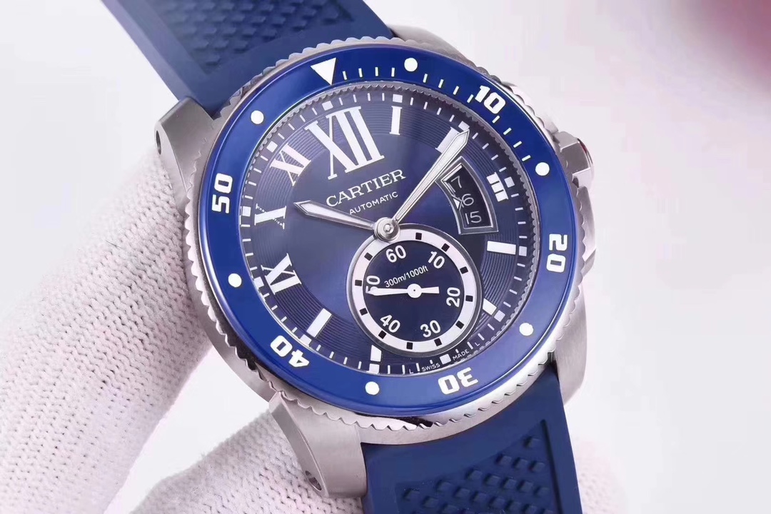 Cartier Calibre Diving Collection 42 x 11 mm, stainless steel case, ceramic bezel, sapphire crystal, water-resistant to 50 metres
