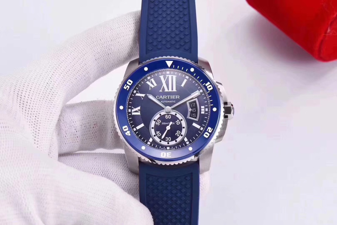 Cartier Calibre Diving Collection 42 x 11 mm, stainless steel case, ceramic bezel, sapphire crystal, water-resistant to 50 metres