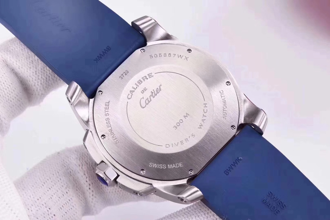 Cartier Calibre Diving Collection 42 x 11 mm, stainless steel case, ceramic bezel, sapphire crystal, water-resistant to 50 metres