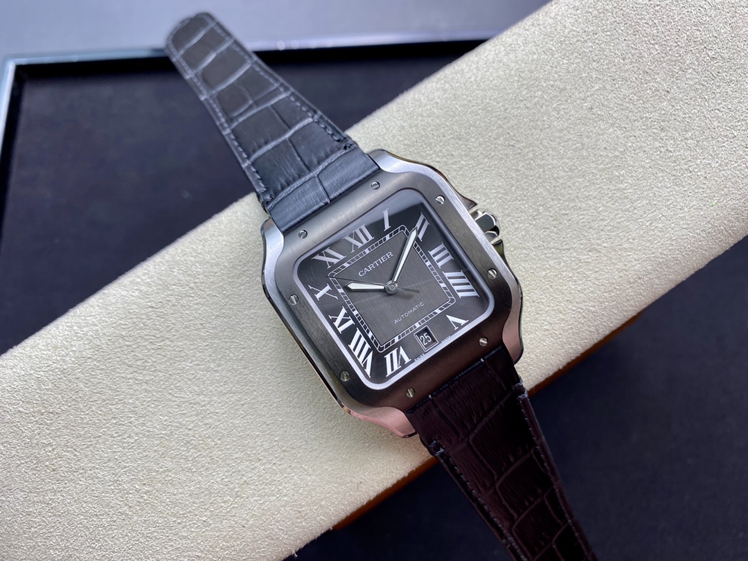 Cartier New Santos Watch 39.8 × 47.5 × 9.08 millimetres 