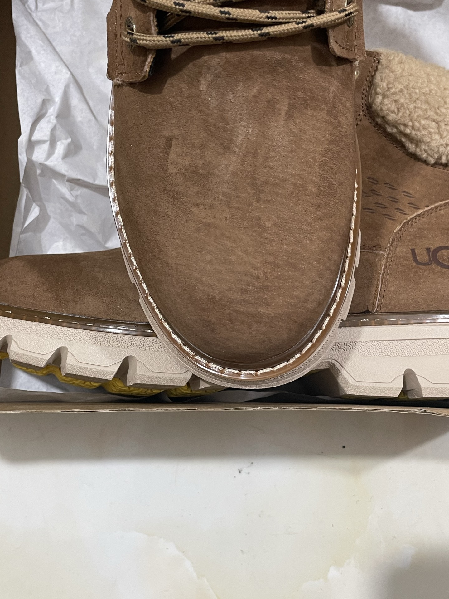 UGG Larus Leather Boot