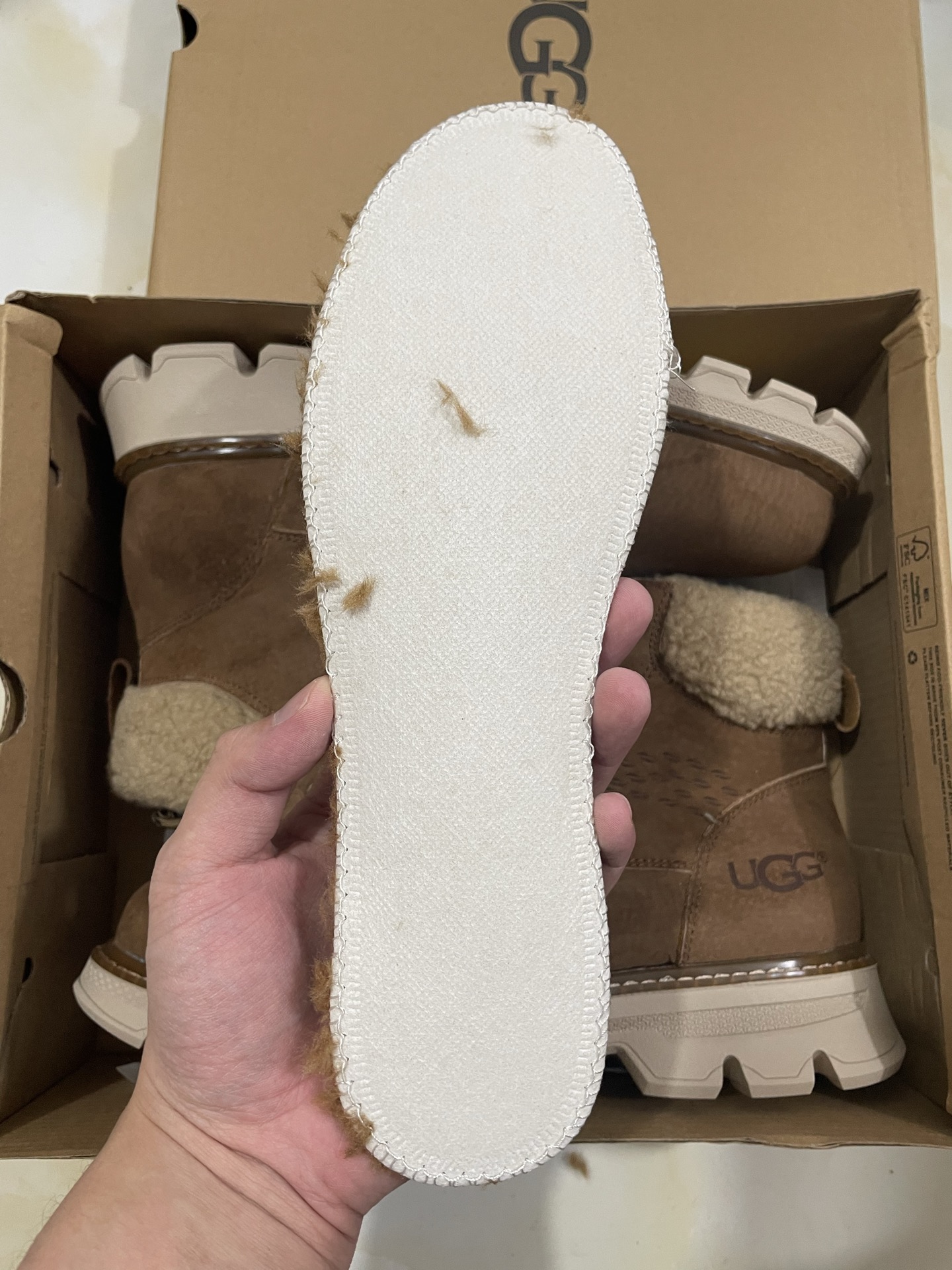 UGG Larus Leather Boot