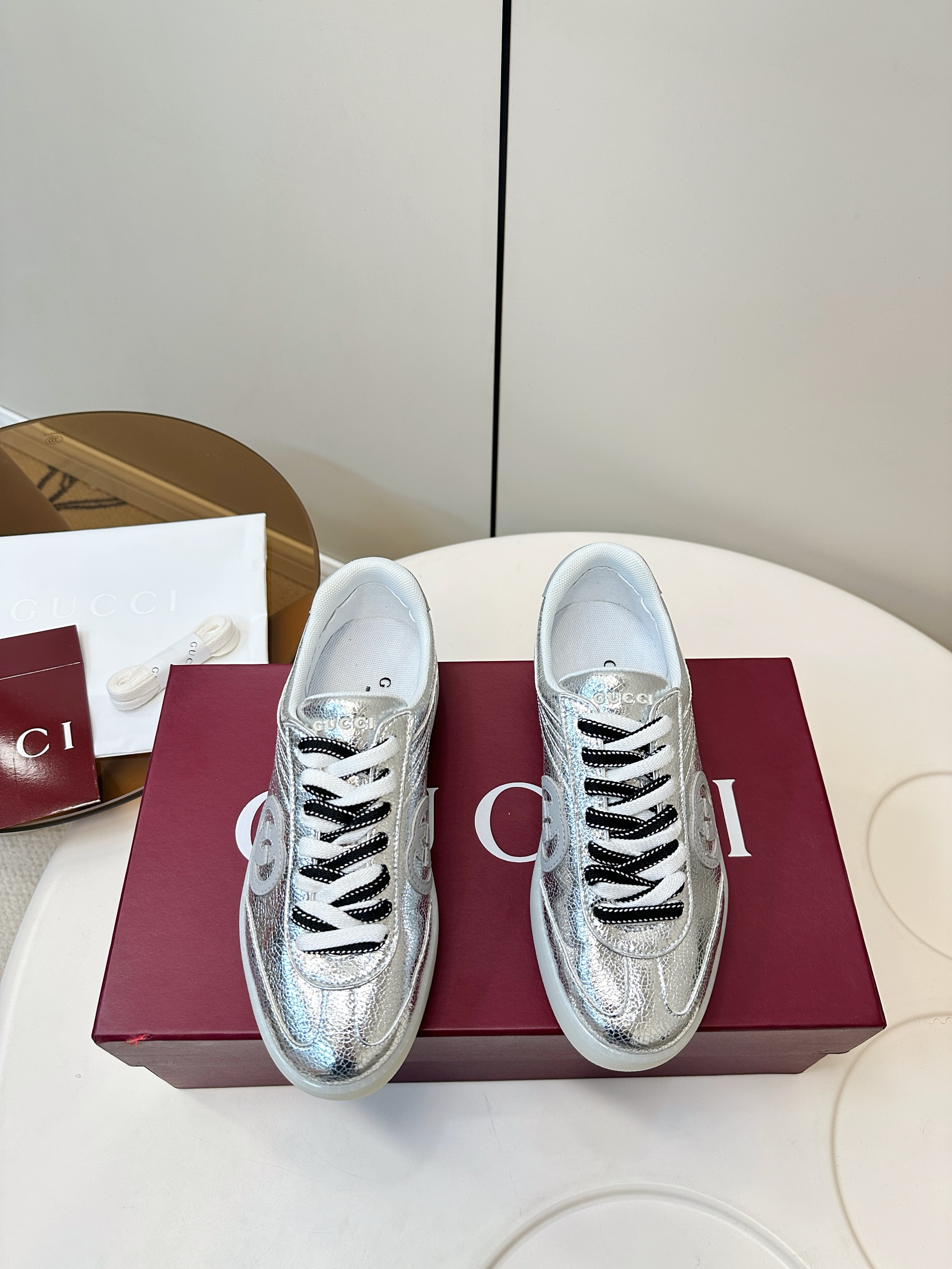 Gucci G75 Metallic-Finish Casual Sneakers P300