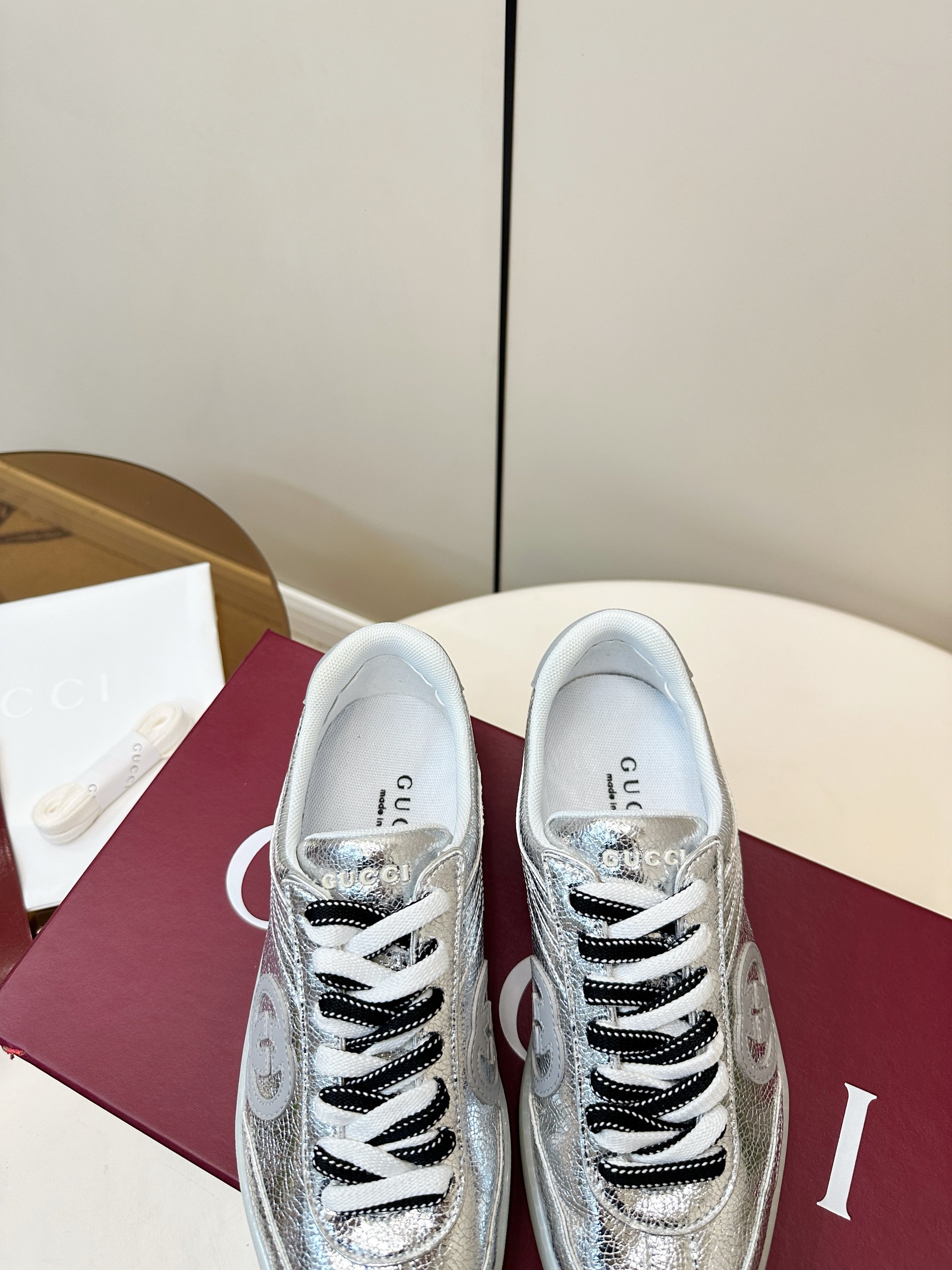 Gucci G75 Metallic-Finish Casual Sneakers P300