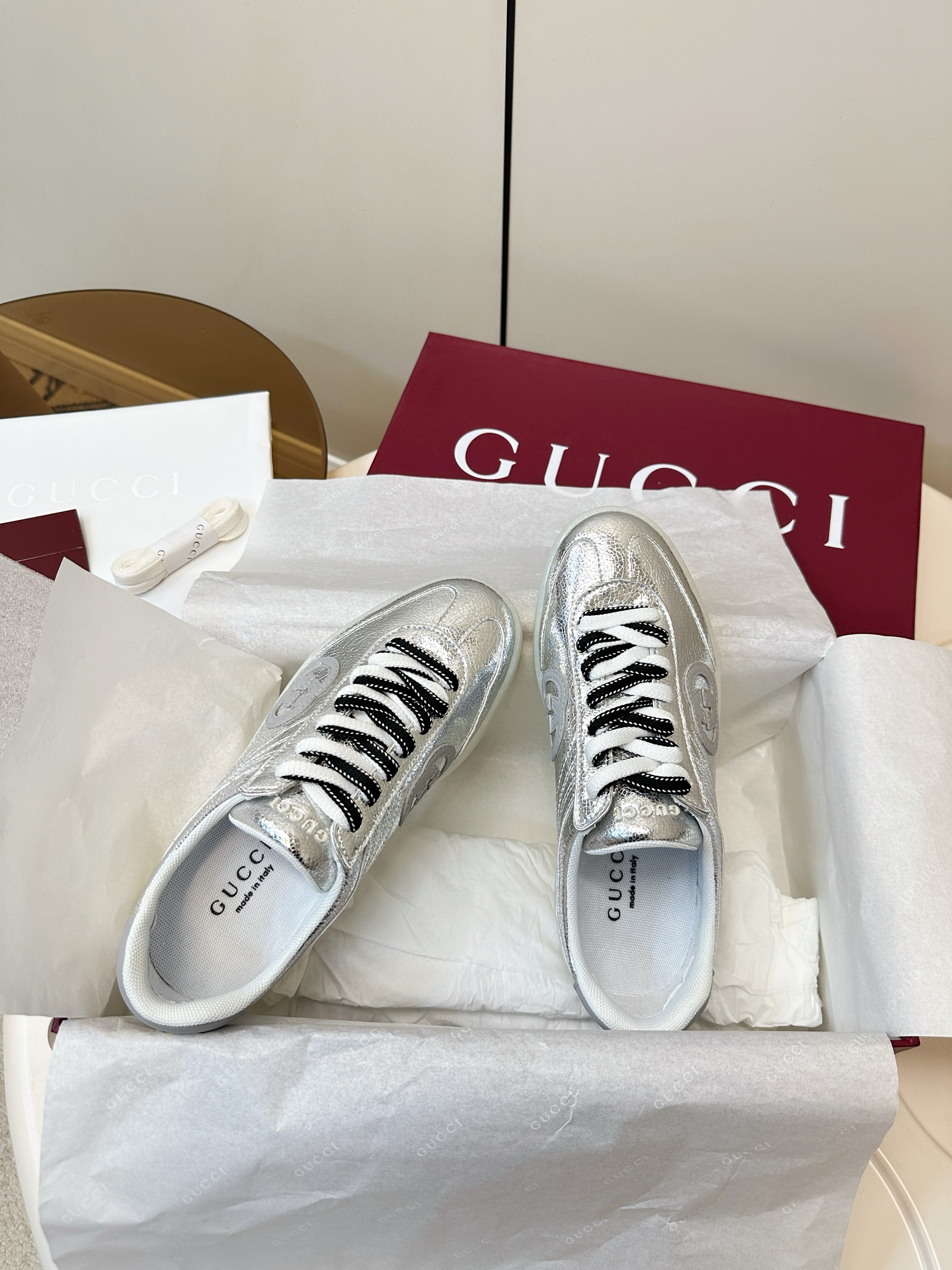 Gucci G75 Metallic-Finish Casual Sneakers P300