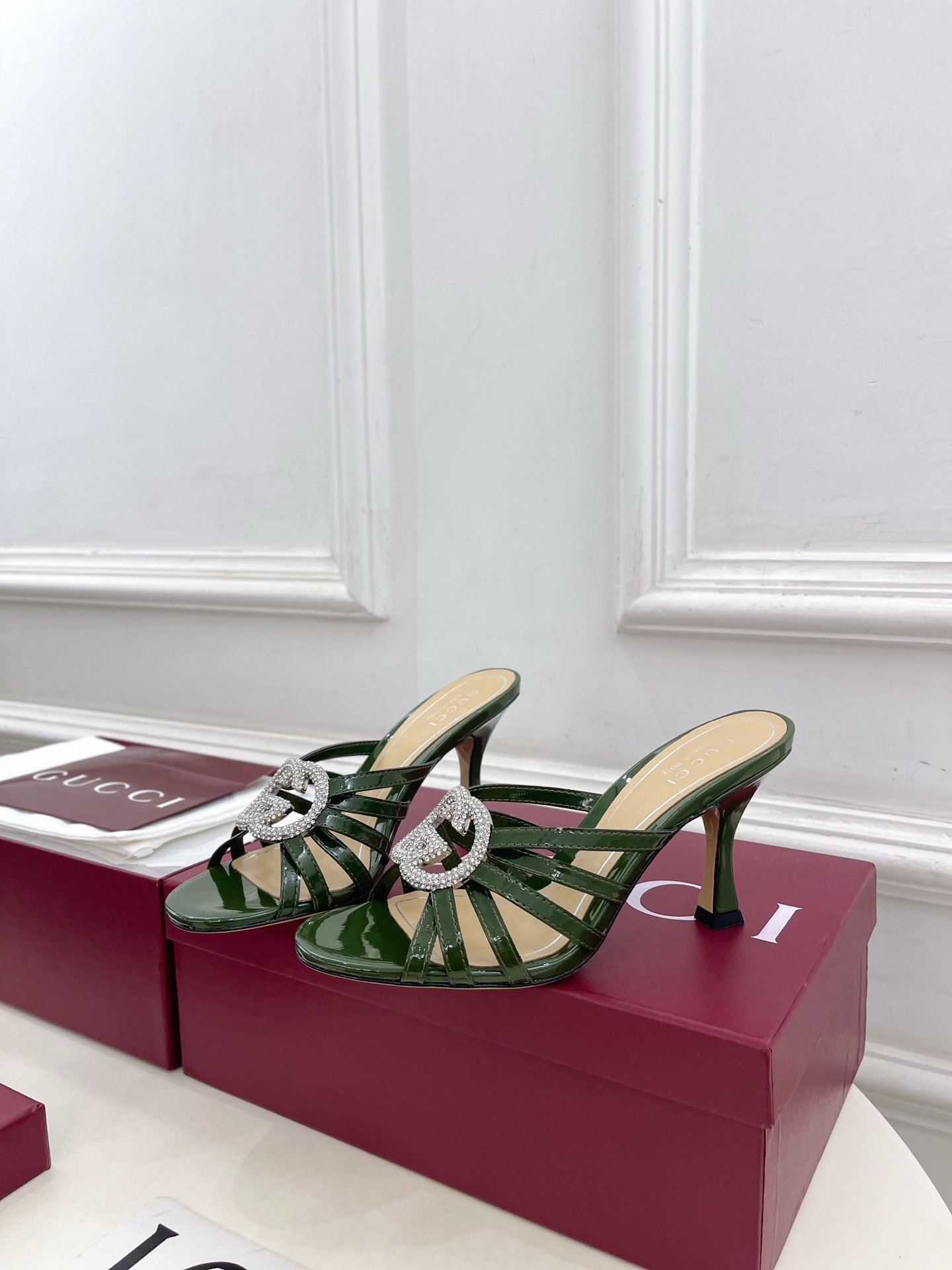 Gucci New Arrival Classic Rhinestone Thin-Strap High-Heel Sandals