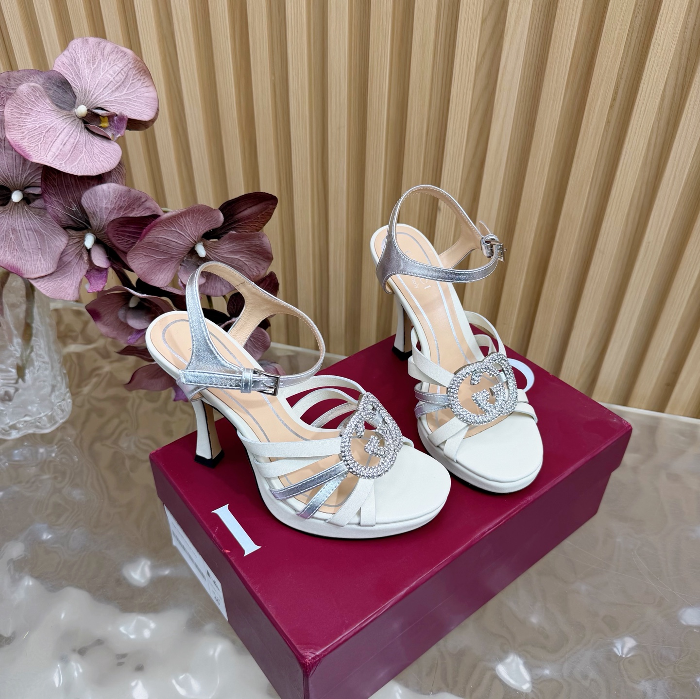 Gucci 2026 New Arrival Pre-Spring Rhinestone Thin-Strap High-Heel Platform Sandals