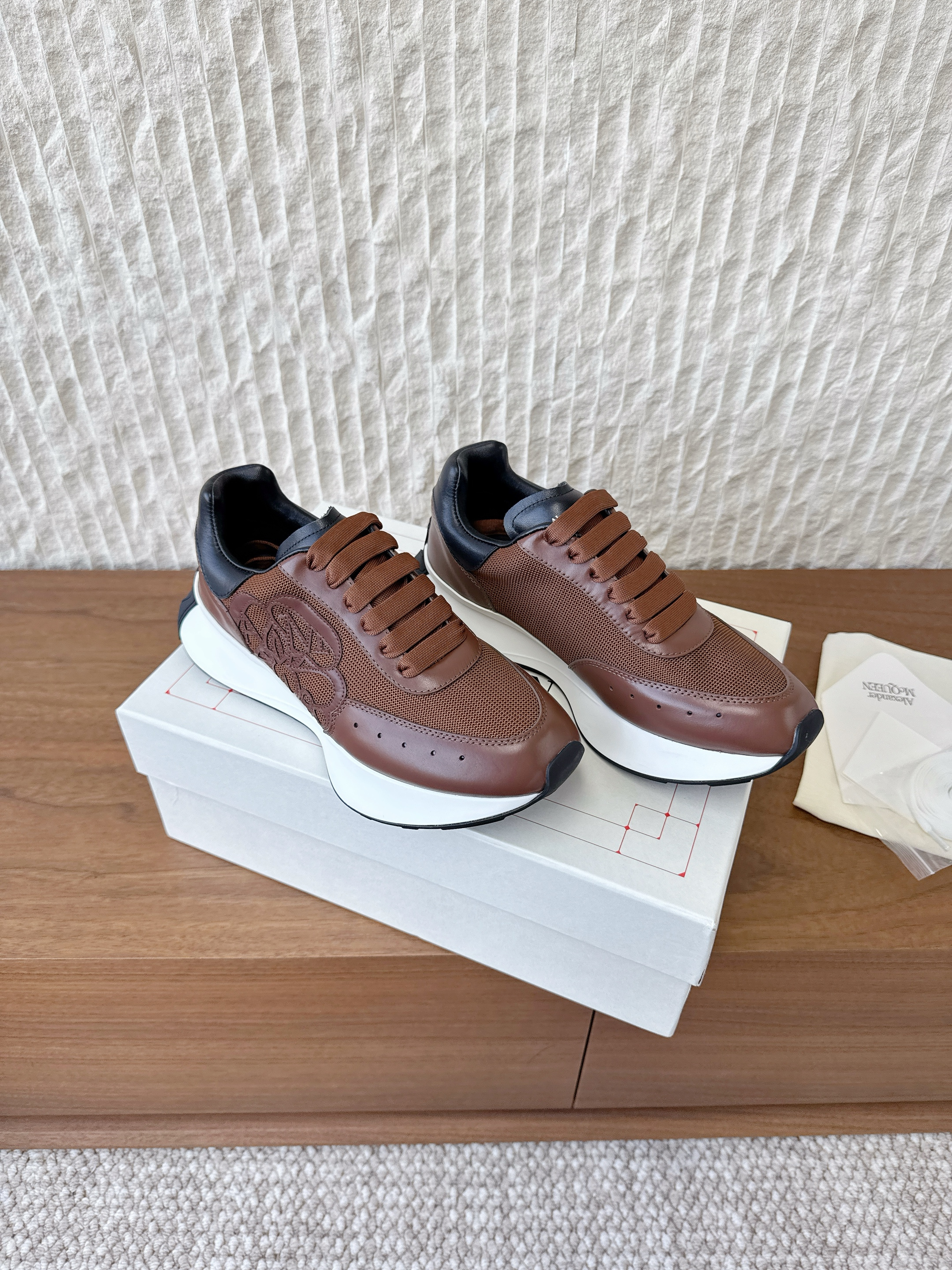 Alexander McQueen 2025 Fall Winter New Arrival Couple's Sports Casual Shoes