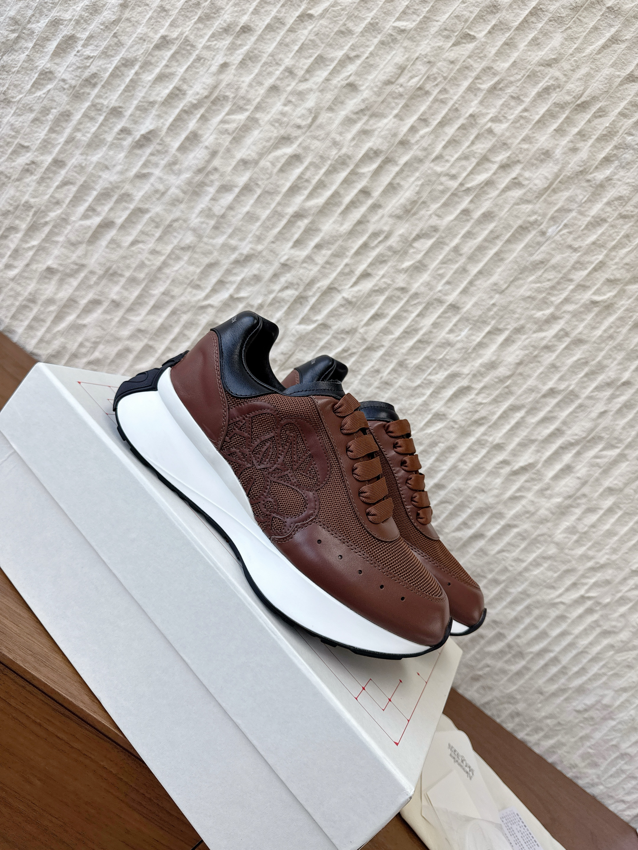 Alexander McQueen 2025 Fall Winter New Arrival Couple's Sports Casual Shoes