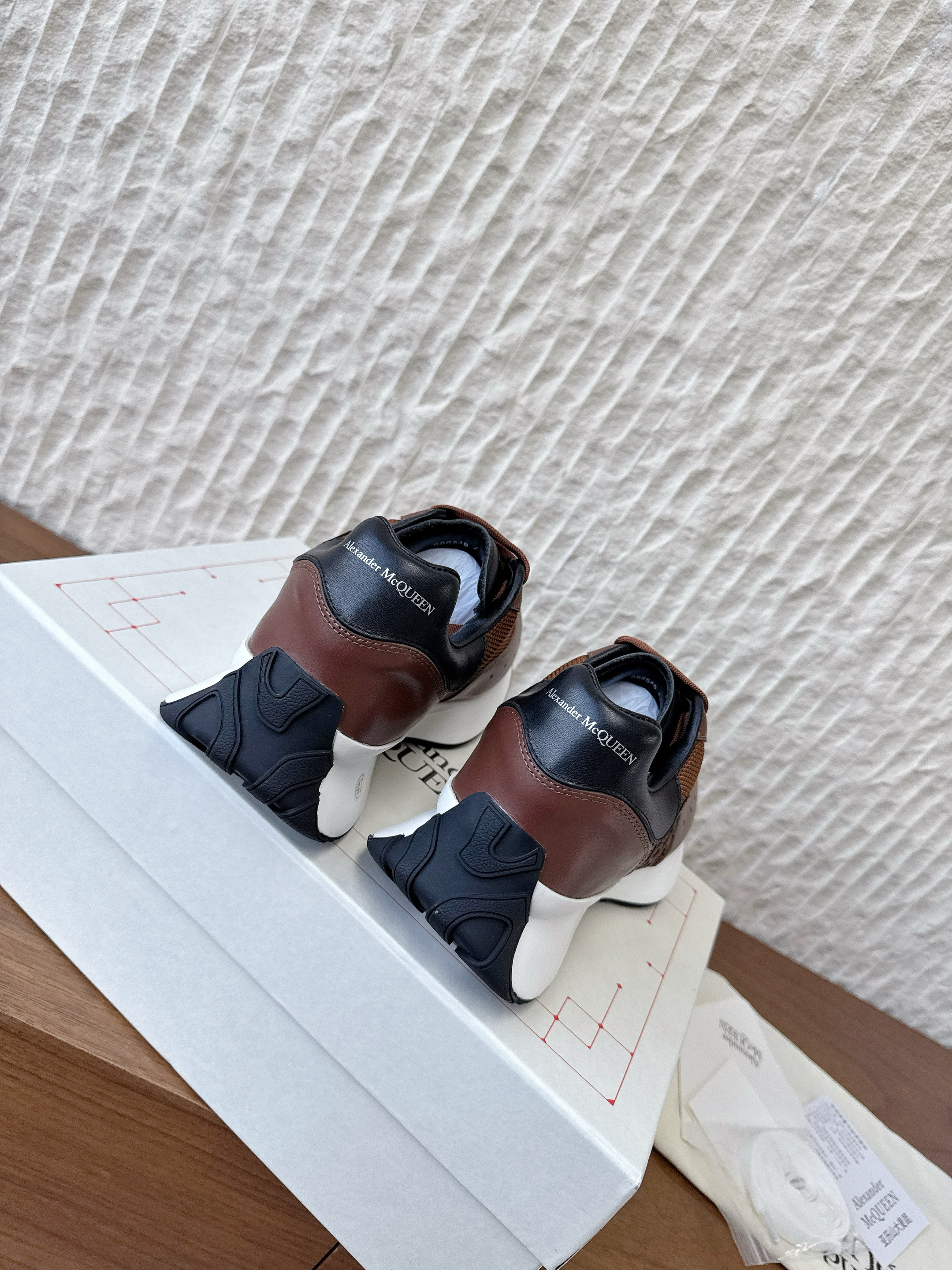 Alexander McQueen 2025 Fall Winter New Arrival Couple's Sports Casual Shoes