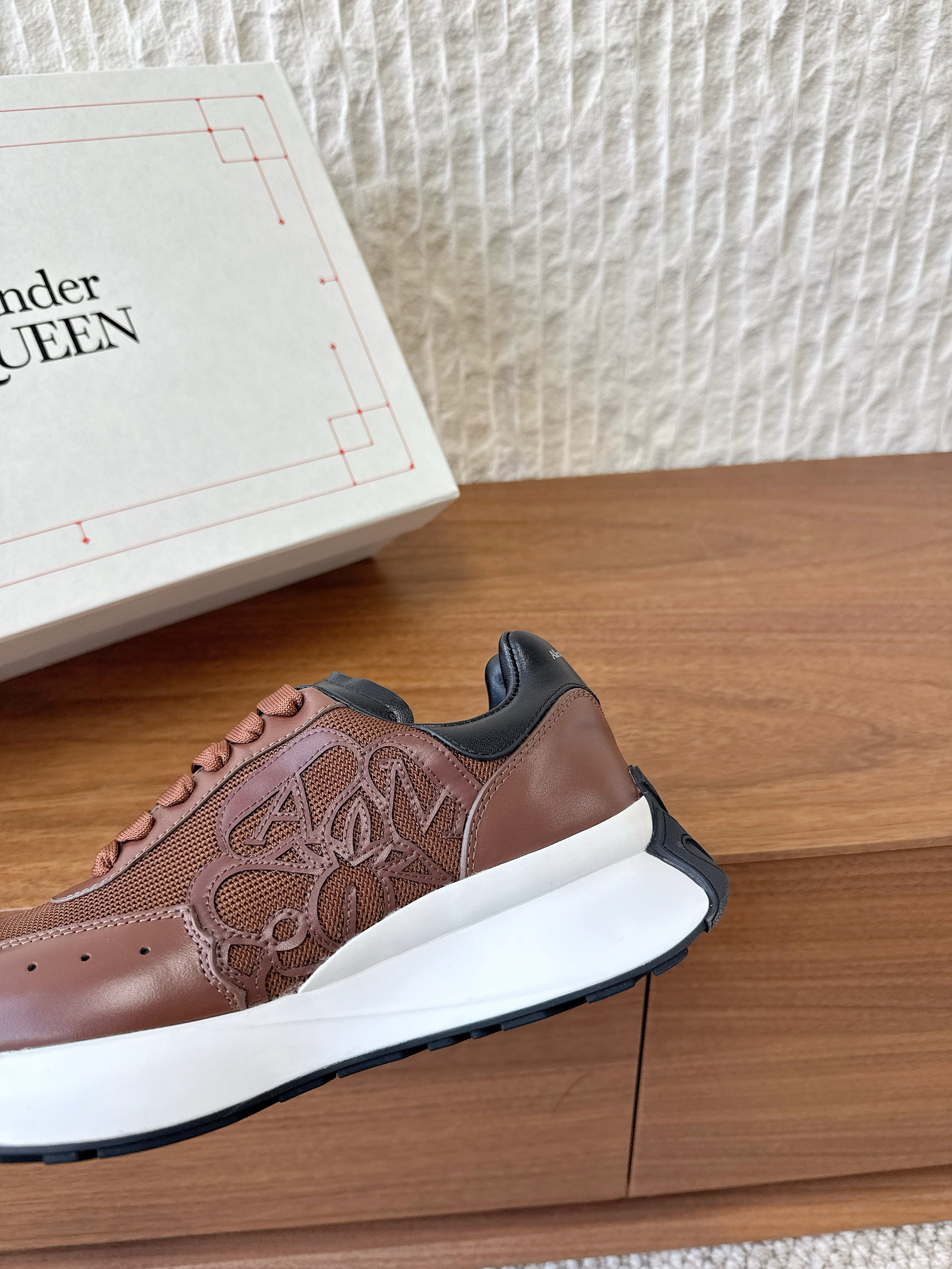 Alexander McQueen 2025 Fall Winter New Arrival Couple's Sports Casual Shoes